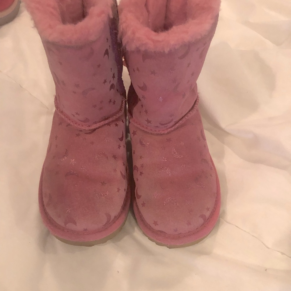 Girls stars and moons Ugg boots size 11
